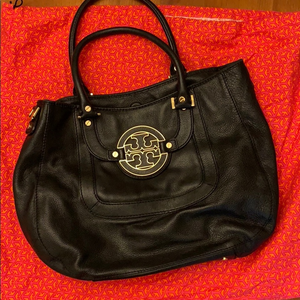 Tory Burch Amanda Hobo Bag